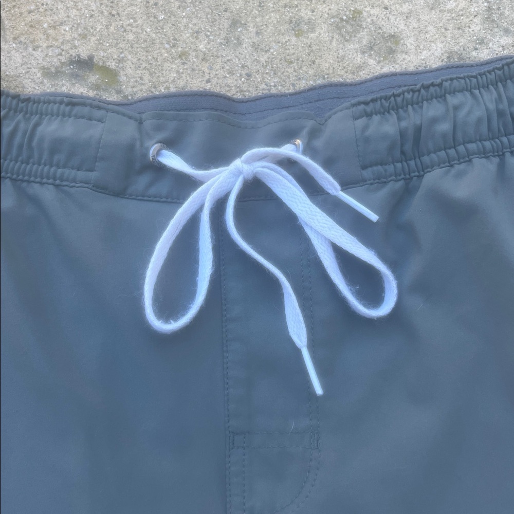 Vuori Men's Green Active Lined Workout Shorts Size L* - Picture 2 of 6